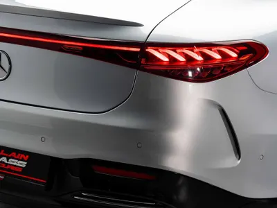 2022 مرسيدس - بنز إي كيو إس 580