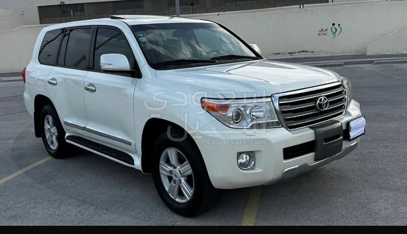 2012 Toyota Land Cruiser GXR