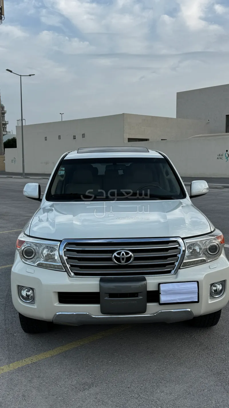 2012 Toyota Land Cruiser GXR