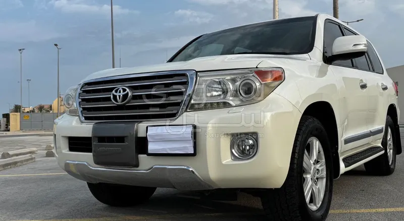2012 Toyota Land Cruiser GXR