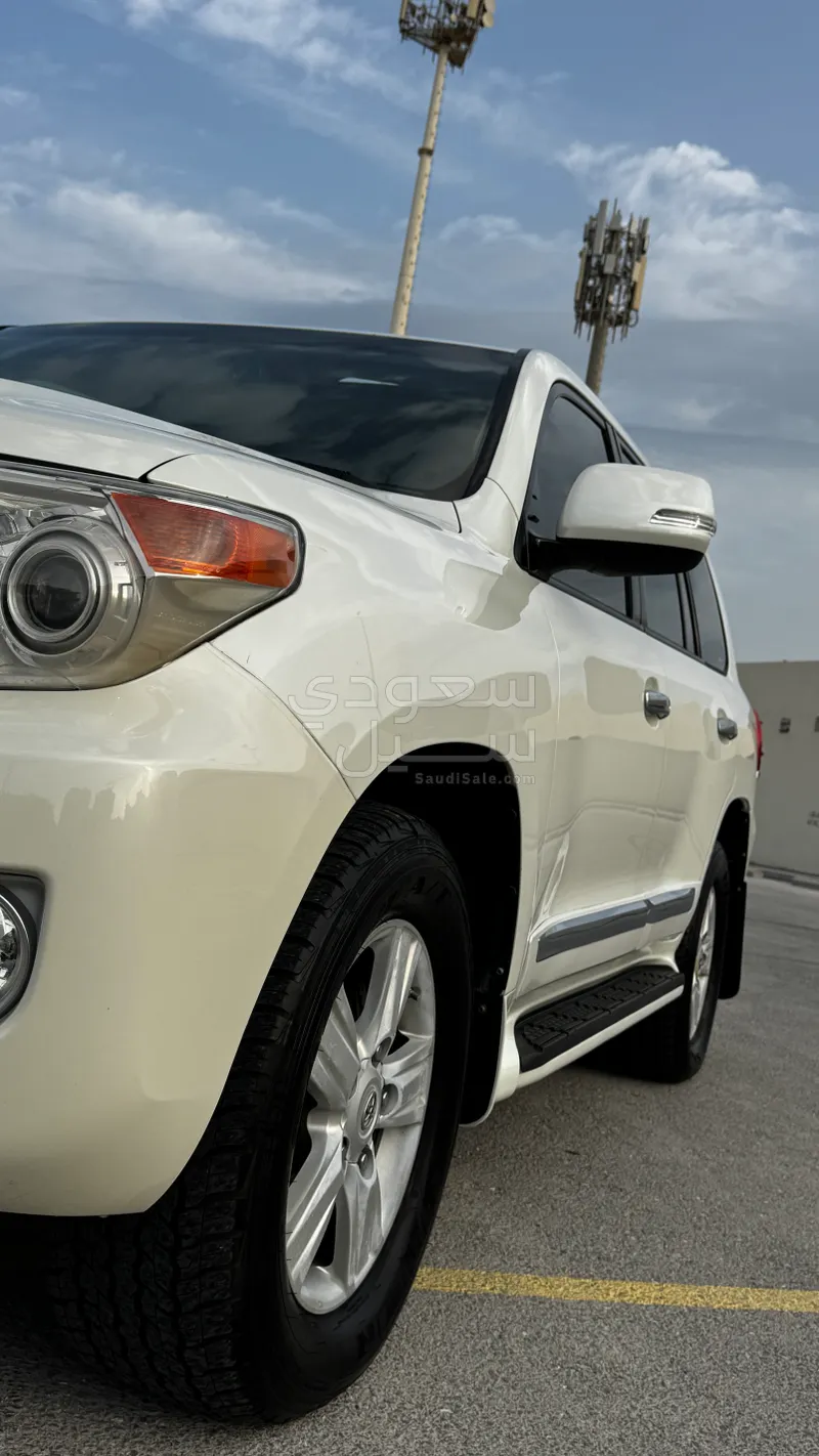 2012 Toyota Land Cruiser GXR