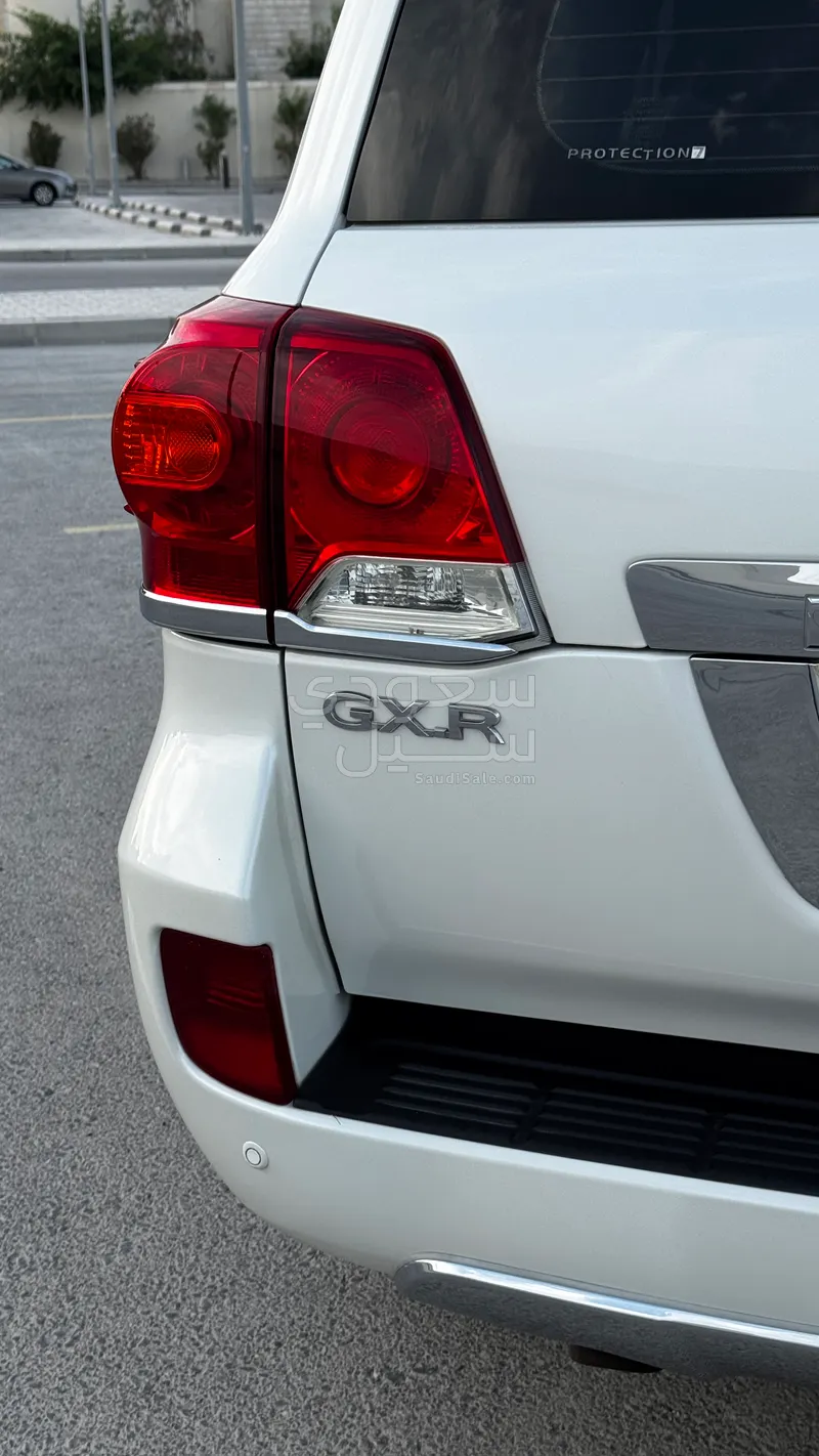 2012 Toyota Land Cruiser GXR