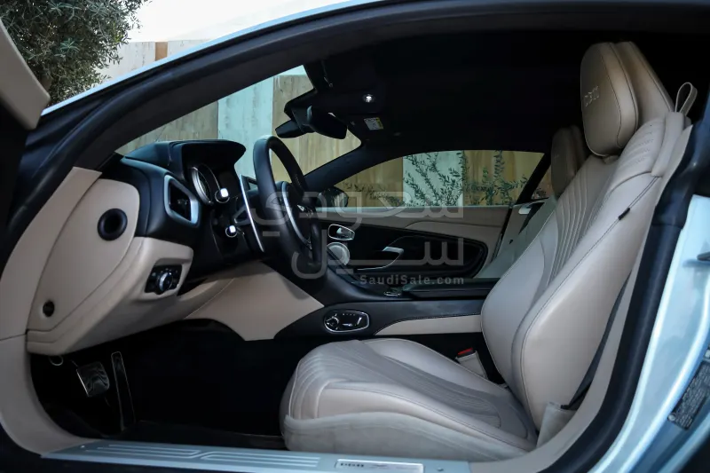 2020 Aston Martin DB11