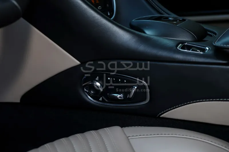 2020 Aston Martin DB11