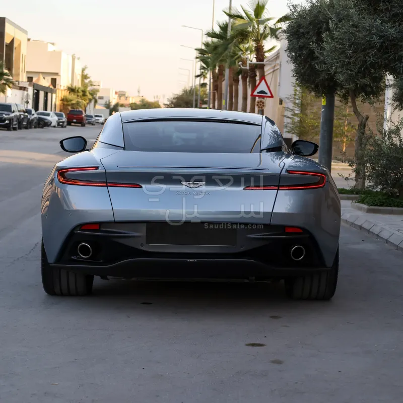 2020 Aston Martin DB11
