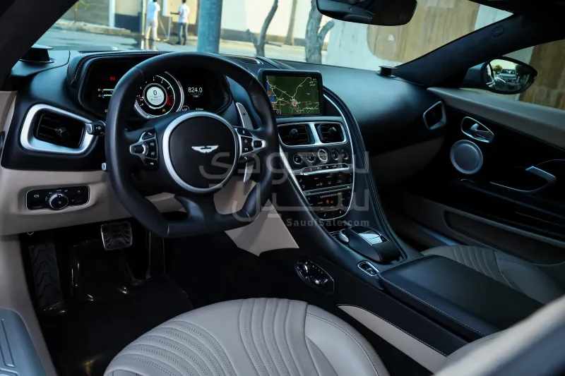 2020 Aston Martin DB11