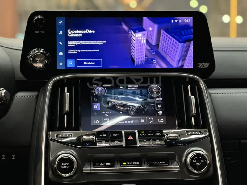 2025 لكزس إل إكس 700 اتش اوفرتريل