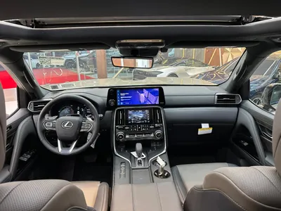 2025 لكزس إل إكس 700 اتش اوفرتريل