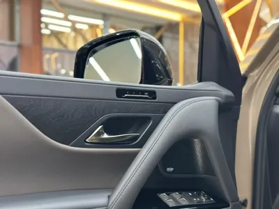 2025 لكزس إل إكس 700 اتش اوفرتريل