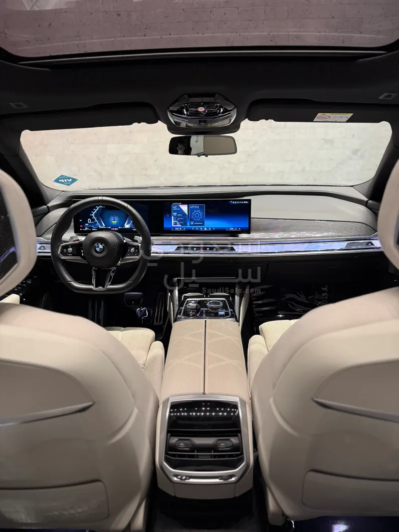 2024 بي ام دبليو الفئة السابعة 735أي