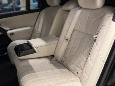 2024 بي ام دبليو الفئة السابعة 735أي