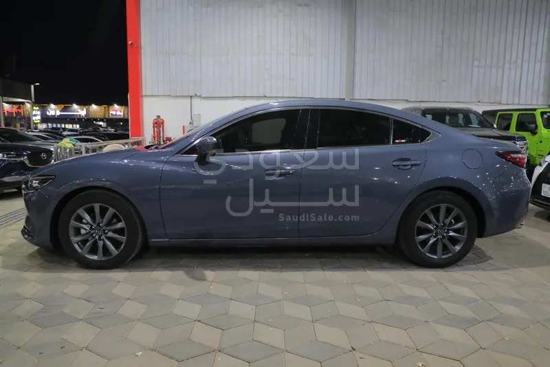 2025 مازدا مازدا 6