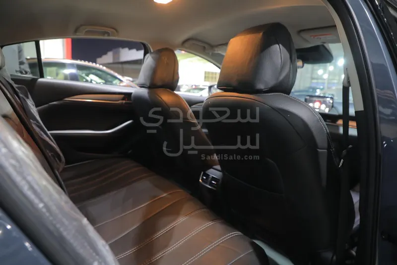 2025 مازدا مازدا 6