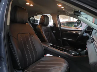 2025 مازدا مازدا 6