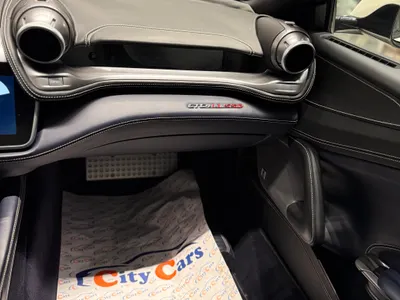 2017 فيراري جي تي سي 4 لوسو