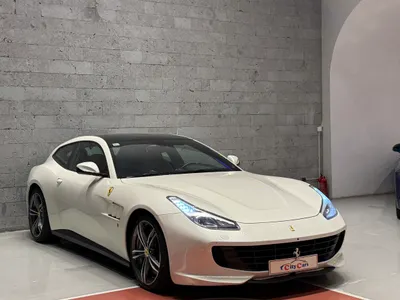 2017 فيراري جي تي سي 4 لوسو