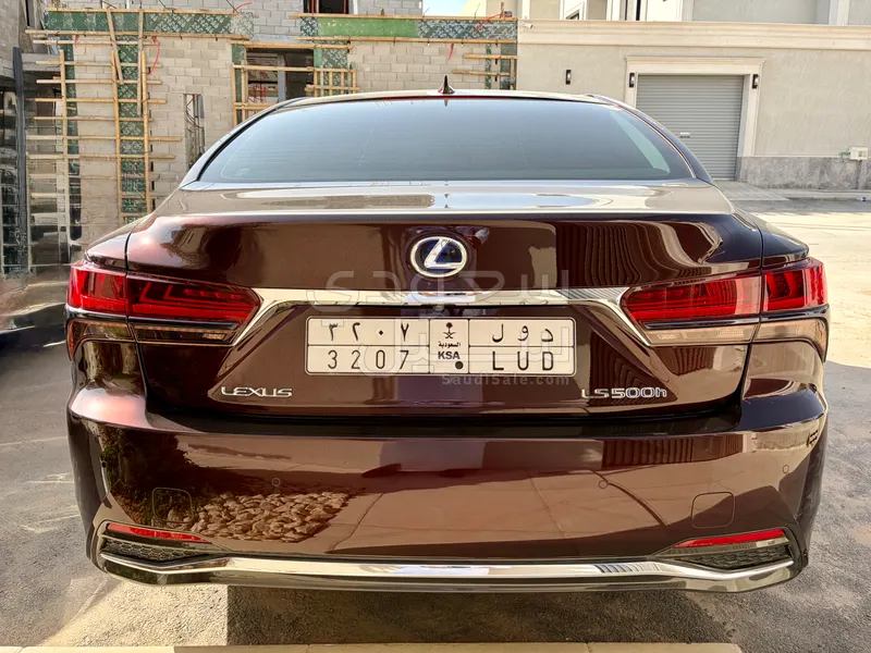 2018 لكزس إل إس 500إتش