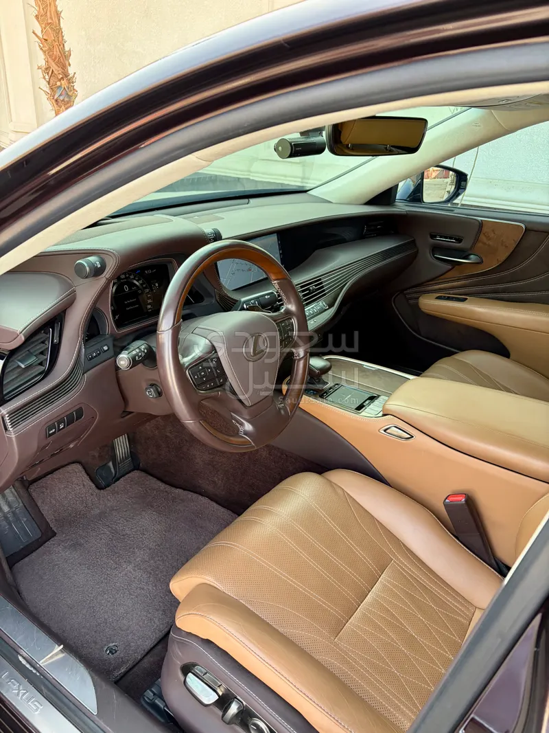 2018 لكزس إل إس 500إتش