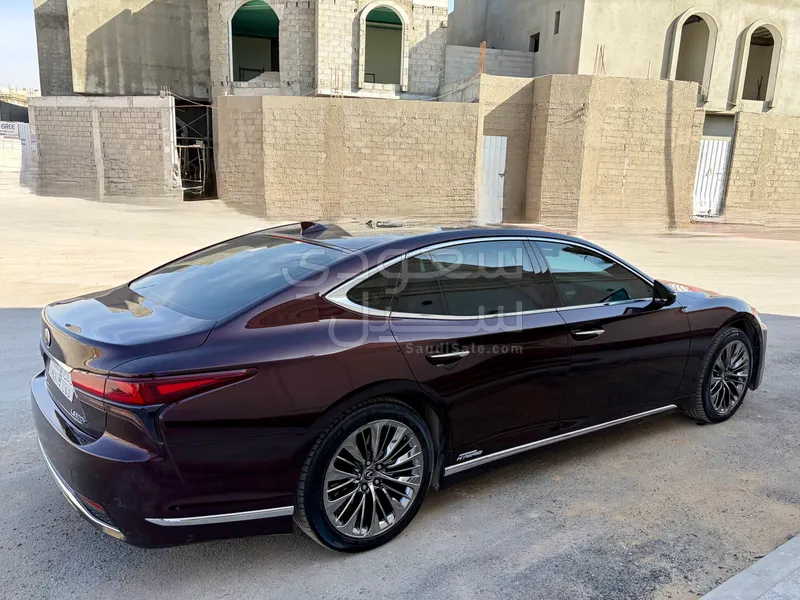 2018 لكزس إل إس 500إتش