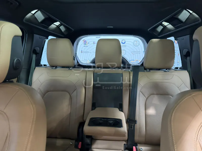 2025 Land Rover Defender X dynamic