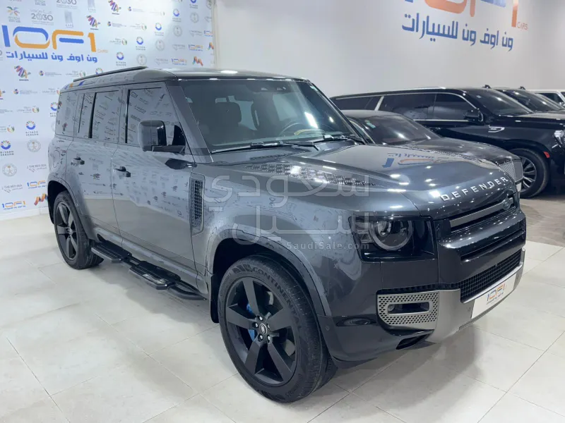 2025 Land Rover Defender X dynamic