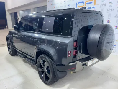 2025 Land Rover Defender X dynamic