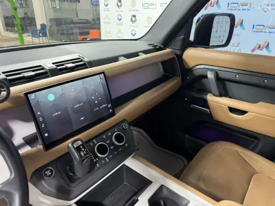 2025 Land Rover Defender X dynamic