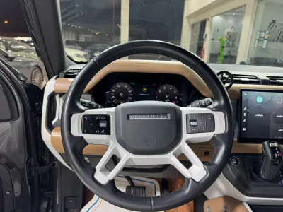 2025 Land Rover Defender X dynamic