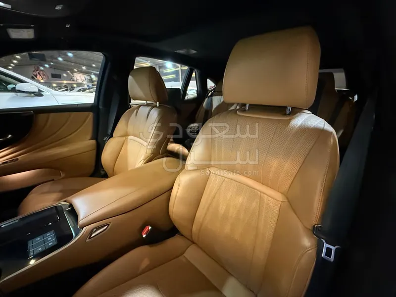 2023 لكزس إل إس 500إتش