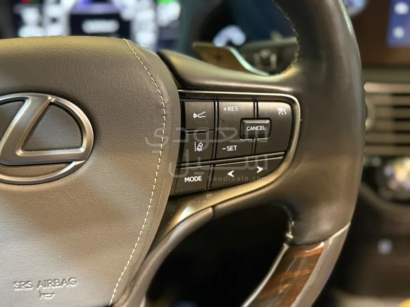 2023 لكزس إل إس 500إتش