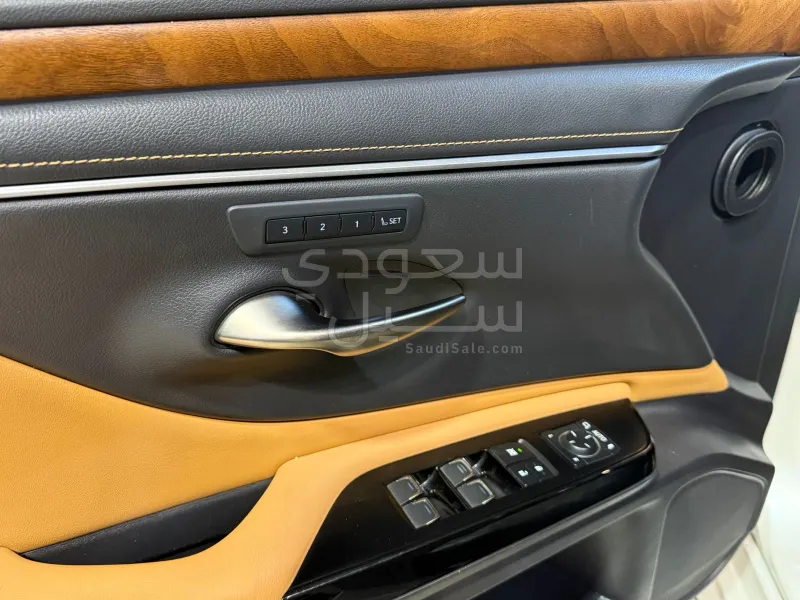 2023 Lexus ES 350
