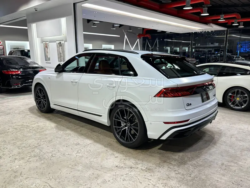 2021 Audi Q8 S Line