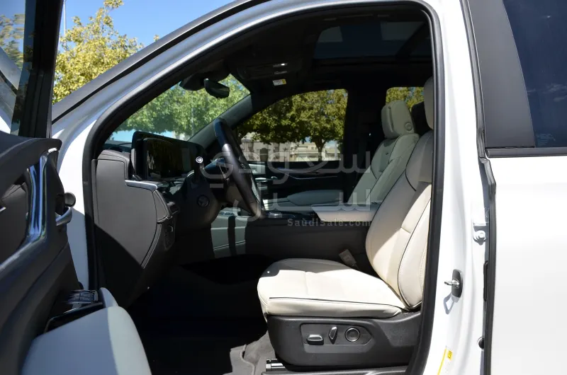 2024 كاديلاك اسكاليد سبورت