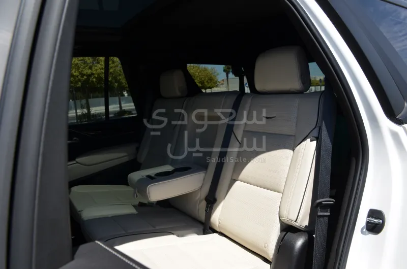 2024 كاديلاك اسكاليد سبورت