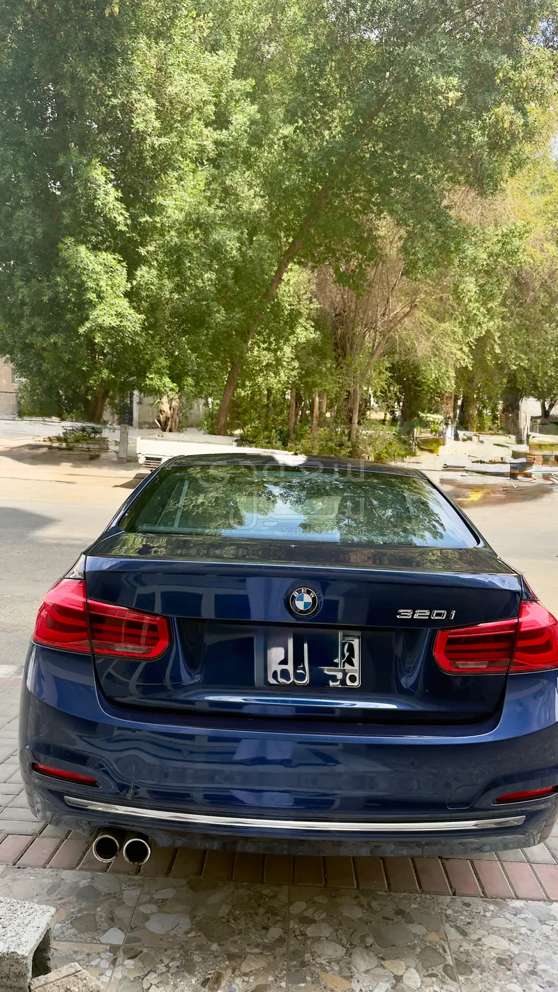 2018 BMW 3 Series 320i