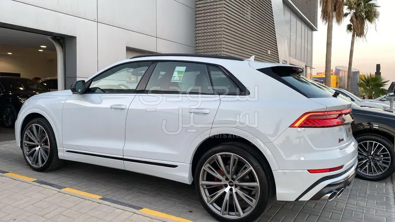 2023 Audi SQ8