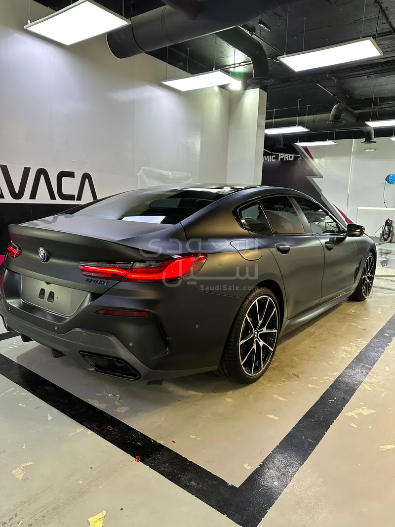 2020 بي ام دبليو الفئة الثامنة 840 أي إم