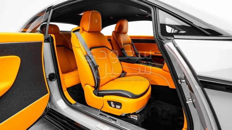 2026 رولز رويس سبيكتر بلاك بادج