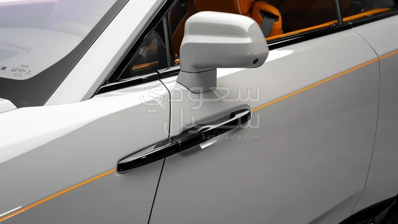 2026 رولز رويس سبيكتر بلاك بادج