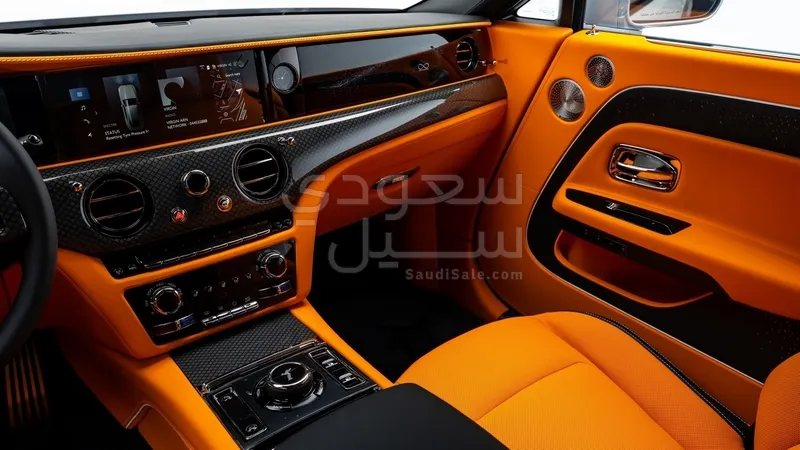 2026 رولز رويس سبيكتر بلاك بادج