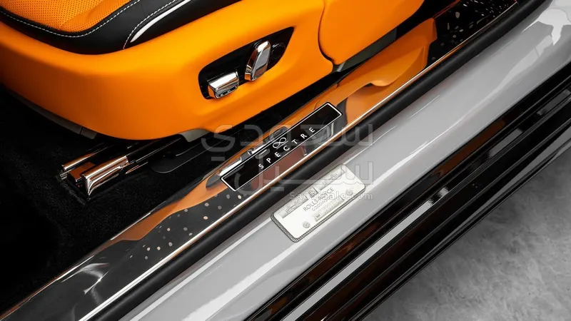 2026 رولز رويس سبيكتر بلاك بادج