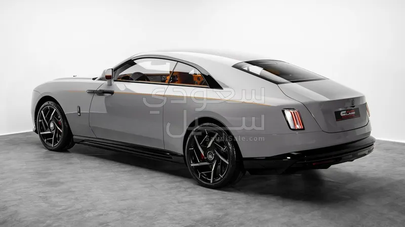 2026 رولز رويس سبيكتر بلاك بادج