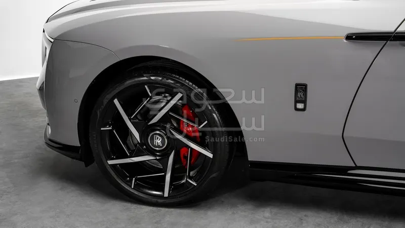 2026 رولز رويس سبيكتر بلاك بادج