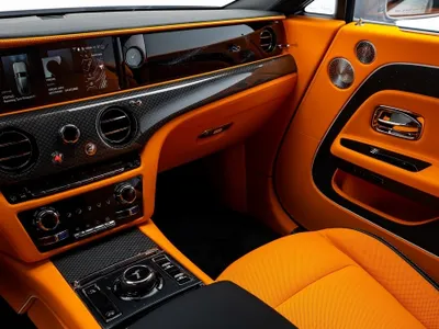 2026 رولز رويس سبيكتر بلاك بادج