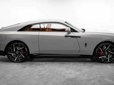 2026 رولز رويس سبيكتر بلاك بادج