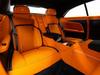 2026 رولز رويس سبيكتر بلاك بادج