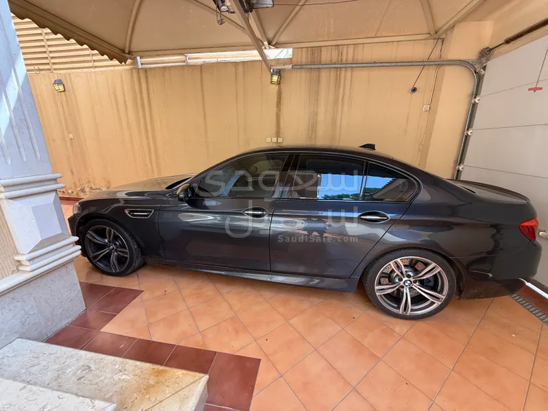 2015 بي ام دبليو الفئة ام إم 5