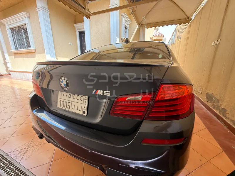 2015 بي ام دبليو الفئة ام إم 5