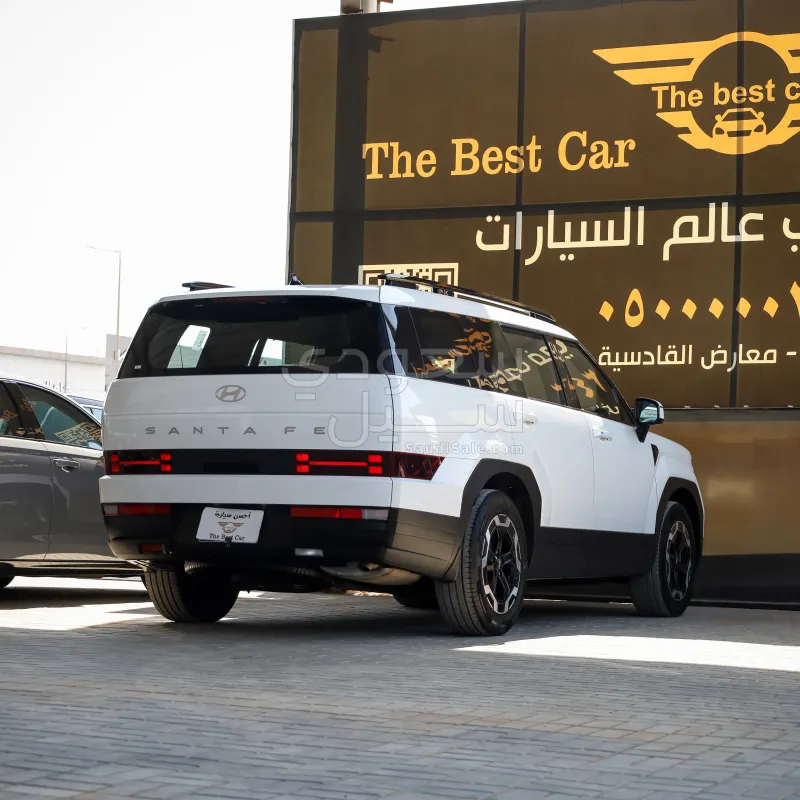2024 هيونداي سانتا في