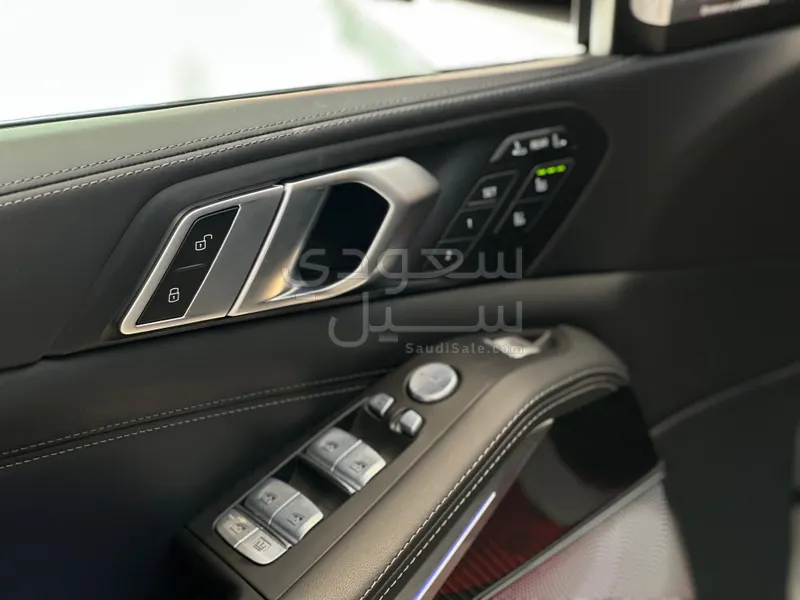 2023 بي ام دبليو الفئة اكس 7 إم كت